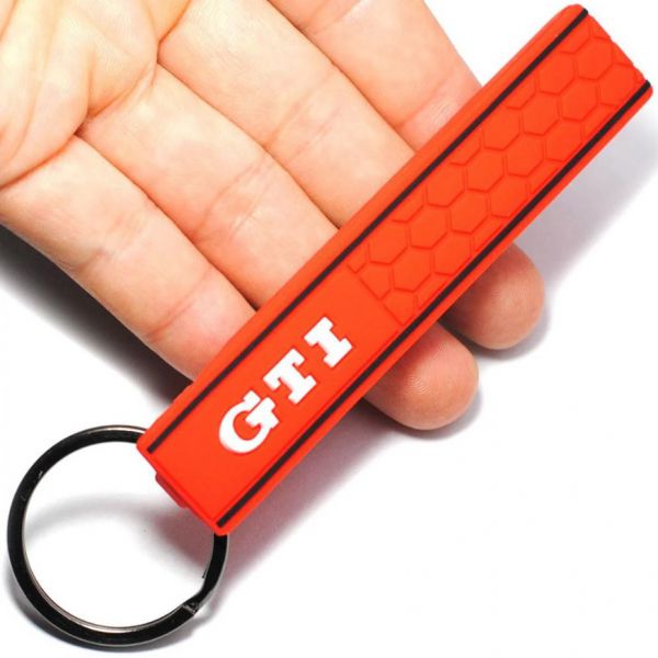 GTI pakabukas raudonas